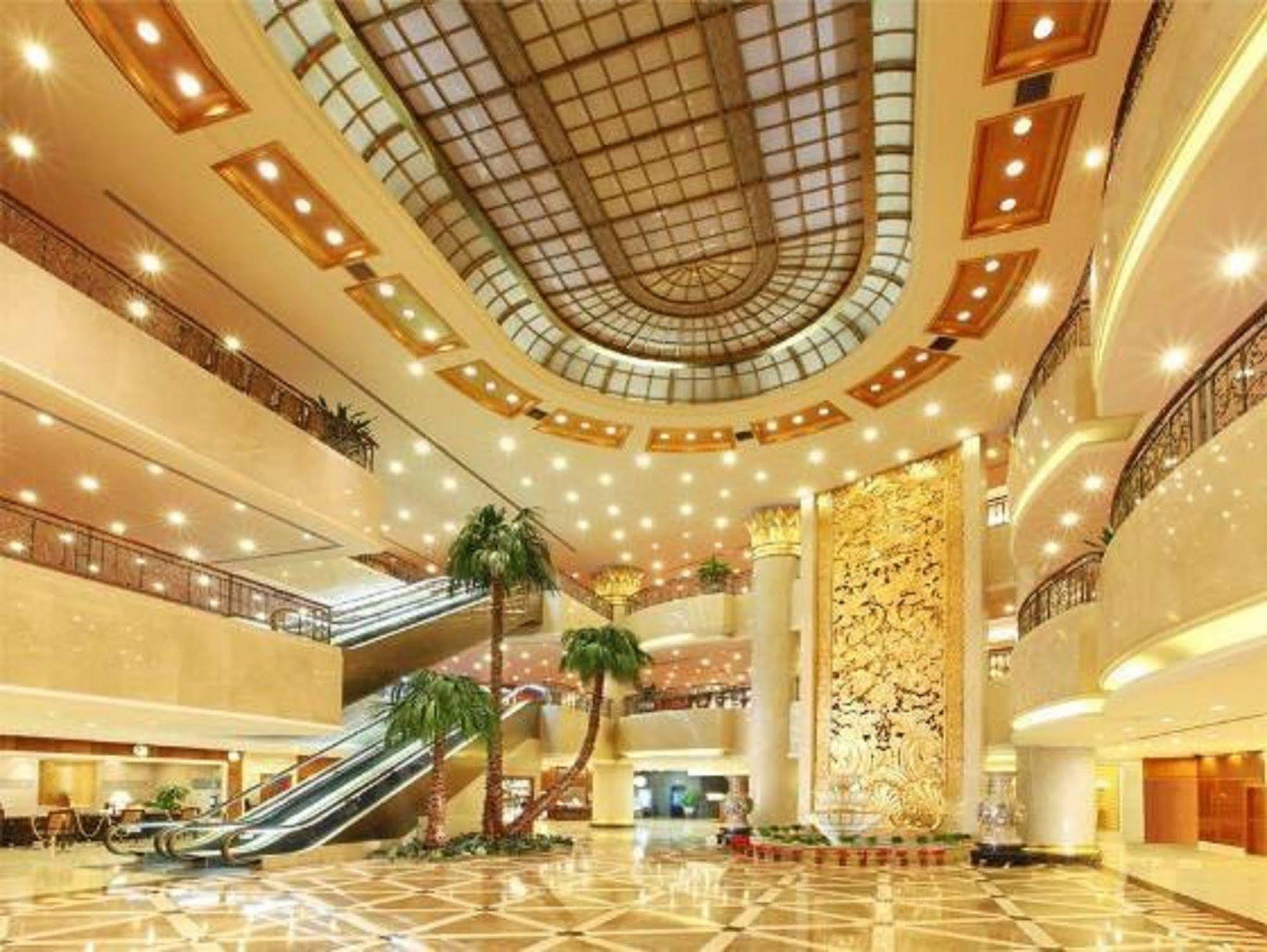 Beijing New Century Hotel Extérieur photo